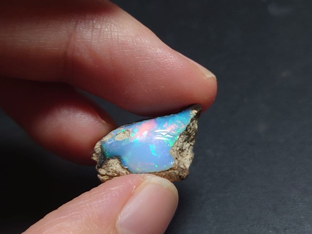 エチオピア オパール 原石 ジュエリー グレード 鉱物標本 ルースAAA