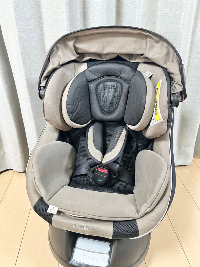 Combi コンビ ネルーム エッグショック チャイルドシート チタングレー