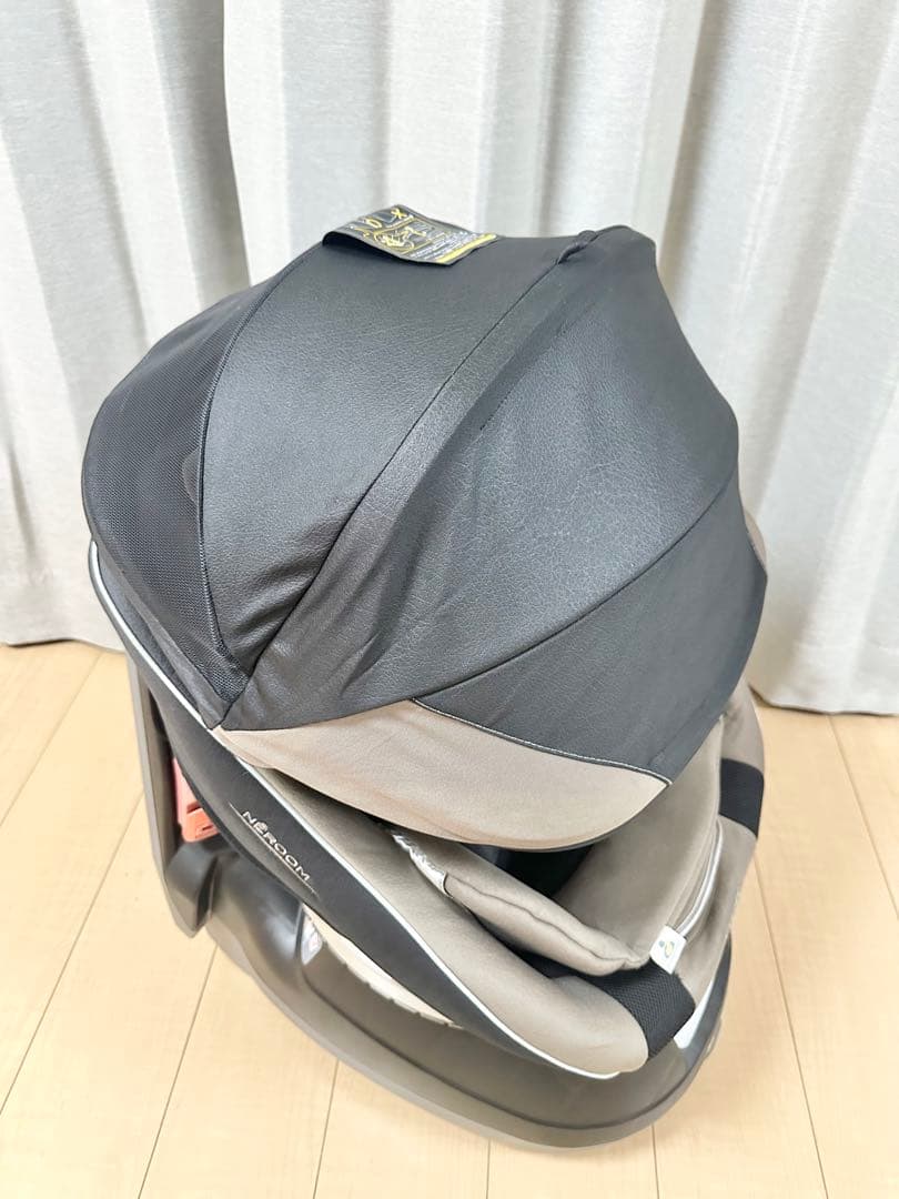 Combi コンビ ネルーム エッグショック チャイルドシート チタングレー