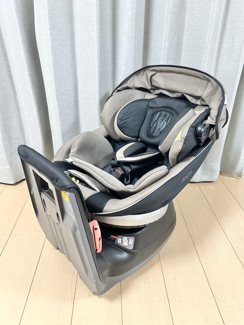 Combi コンビ ネルーム エッグショック チャイルドシート チタングレー