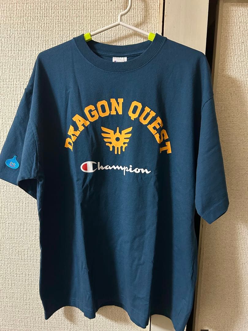 新品未使用ChampionドラクエコラボTシャツ　ネイビー　XL DRAGON QUEST for Champion】 2025/11/7(Fri) RELEASE. Champion