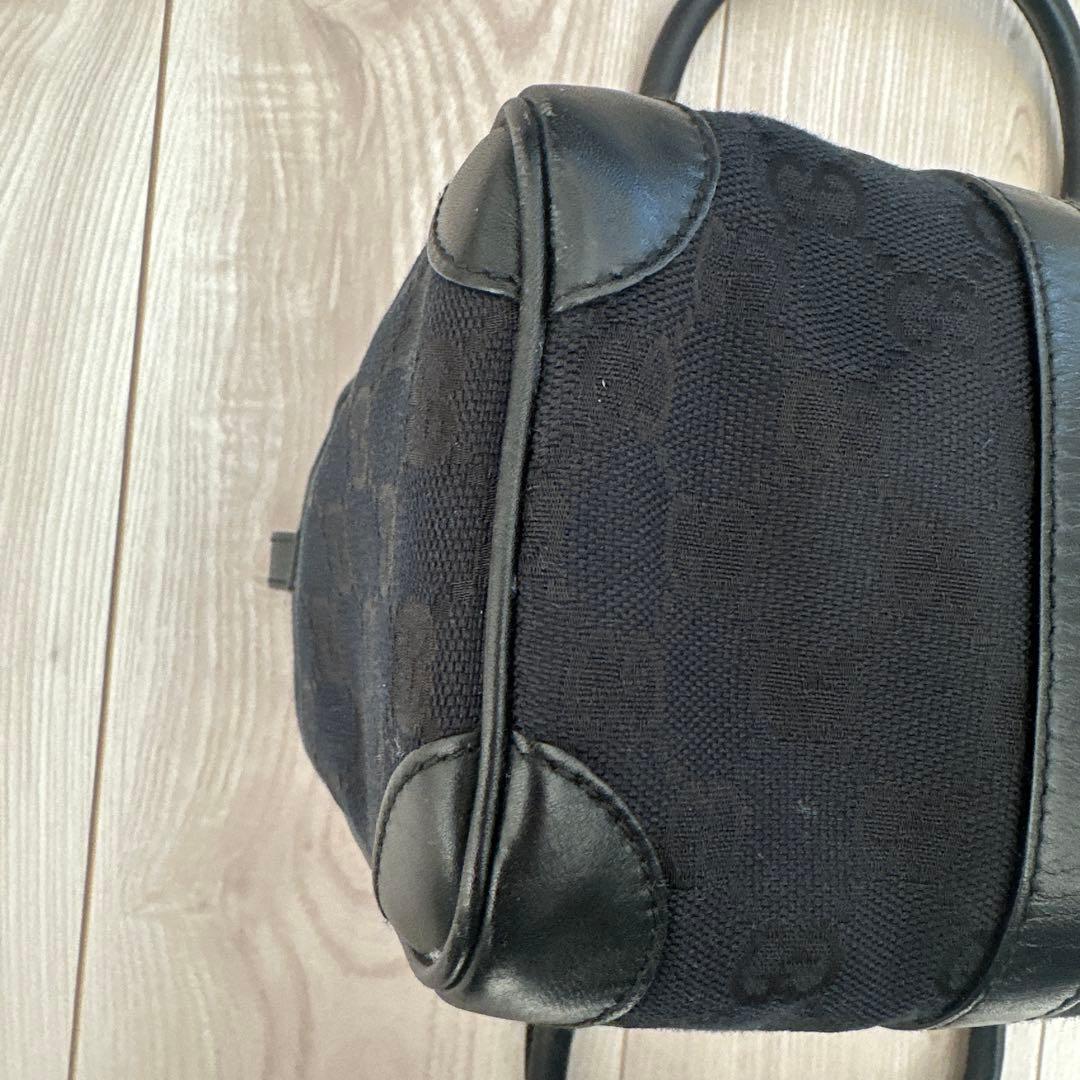 GUCCI バッグ　（GUCCIの袋付き）