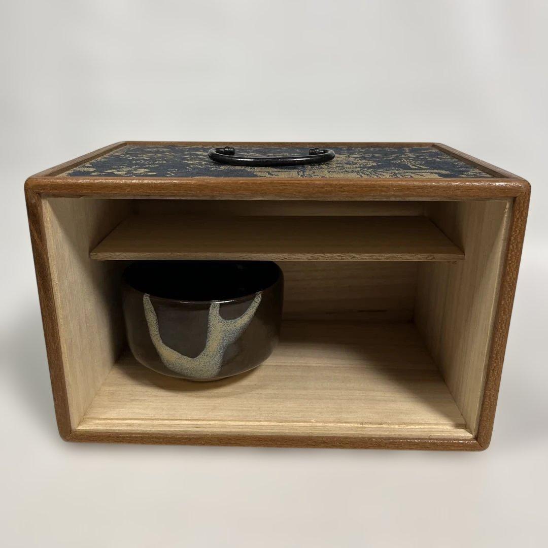茶道具 倹鈍蓋裂地張り 茶箱 抹茶碗つき