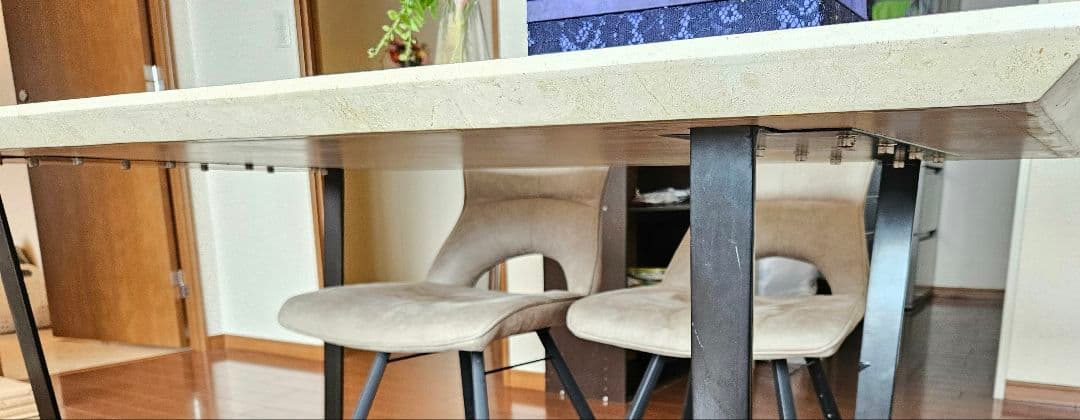 【大幅値下げ】大理石調ダイニングテーブル