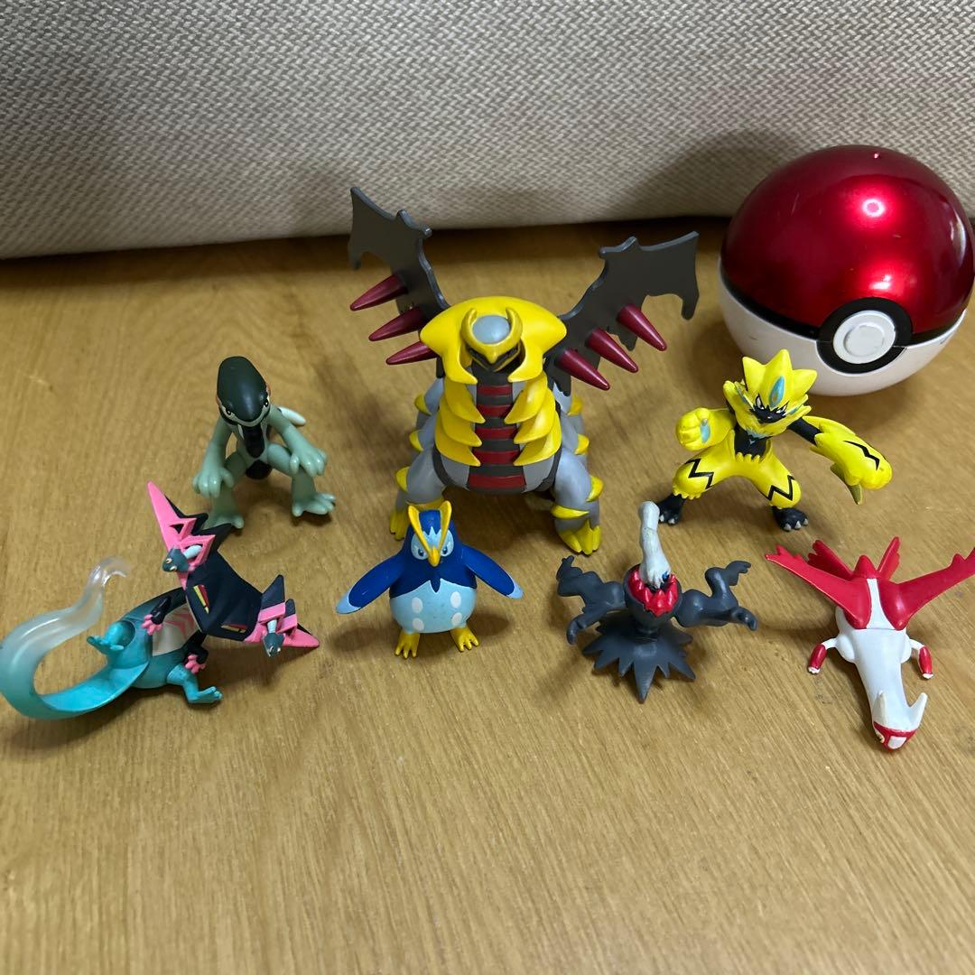 ポケモン フィギュアセット 8体 モンスターボール付き - メルカリ