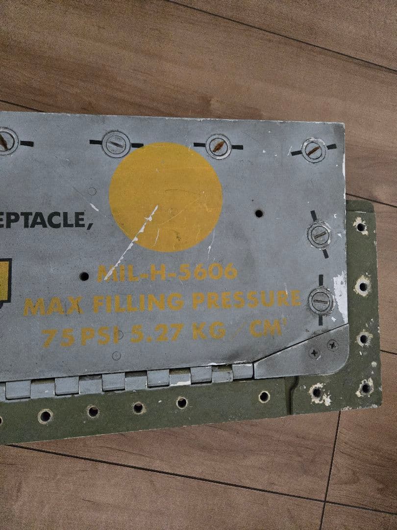 実物　F-4EJ　 最終値下げ　油圧機器室ドア　ジャンク