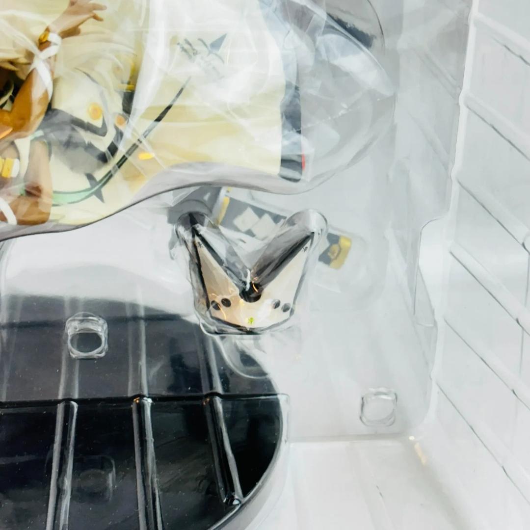 FREEing ラムレザル=ヴァレンタイン 1/8 スケールフィギュア