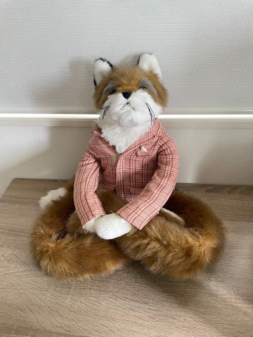 足長キツネ ドアストッパーぬいぐるみ - メルカリ