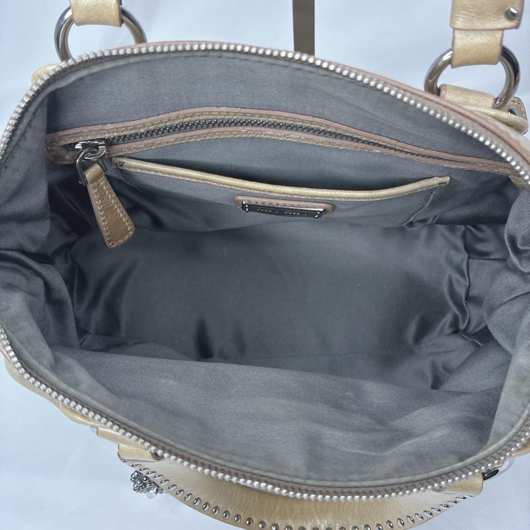 【いちごパフェさん専用】miumiu スタッズ　ハンドバッグ　ハートチャーム