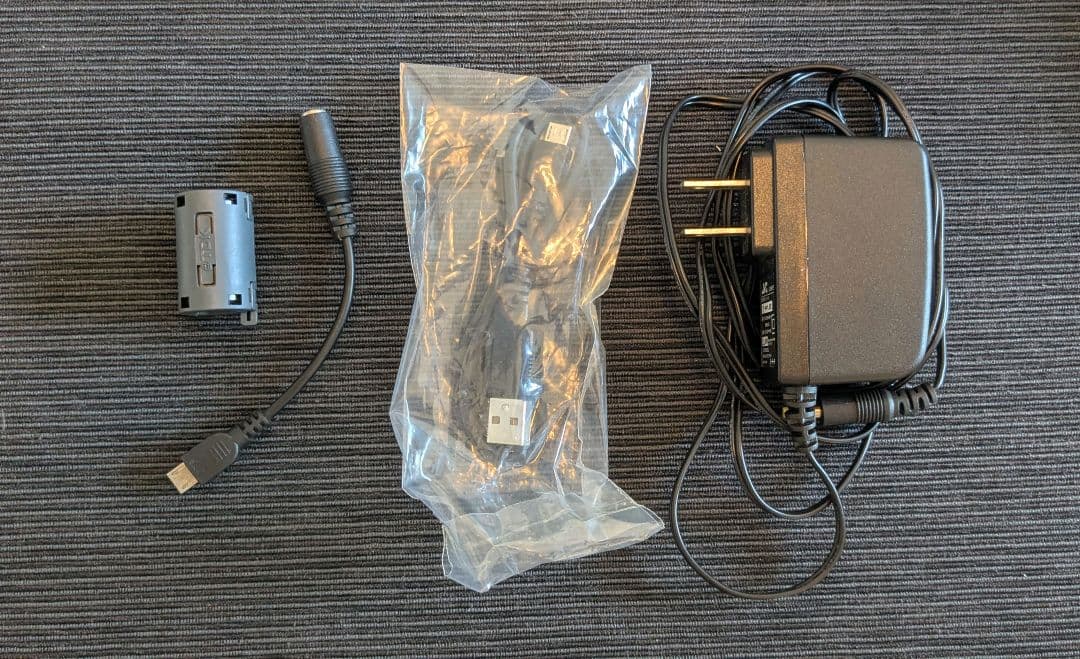 Victor JVC GZ-F100-W 2015年製 ビデオカメラ