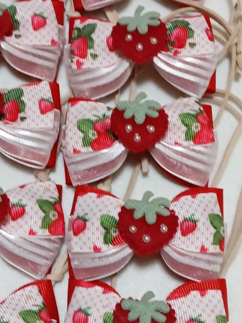 トリミングチョーカーいちご柄リボン10本セット 苺 イチゴ 486 - メルカリ