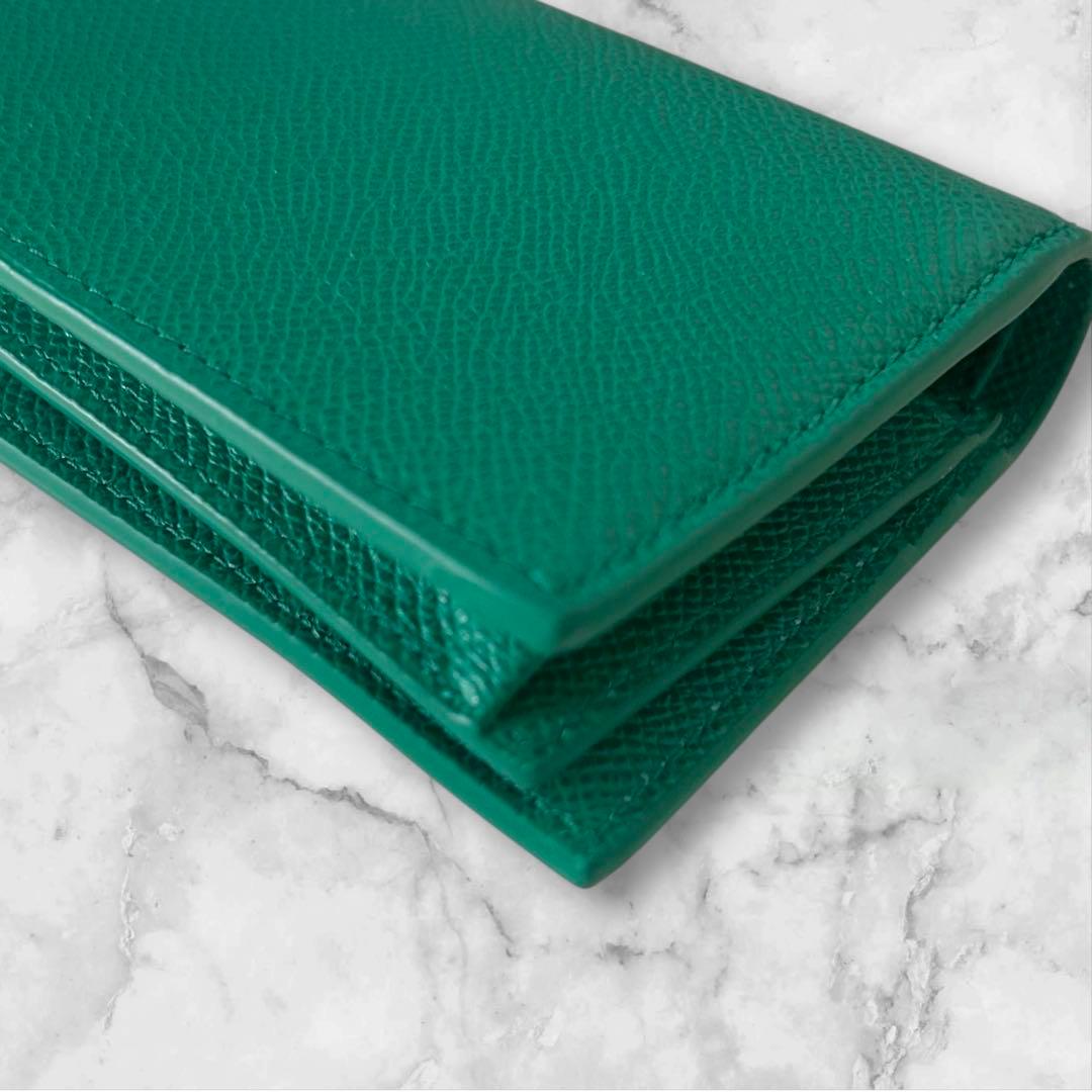 極美品】フェラガモ 二つ折り財布 ヴァラ リボン グリーン SMERALDO