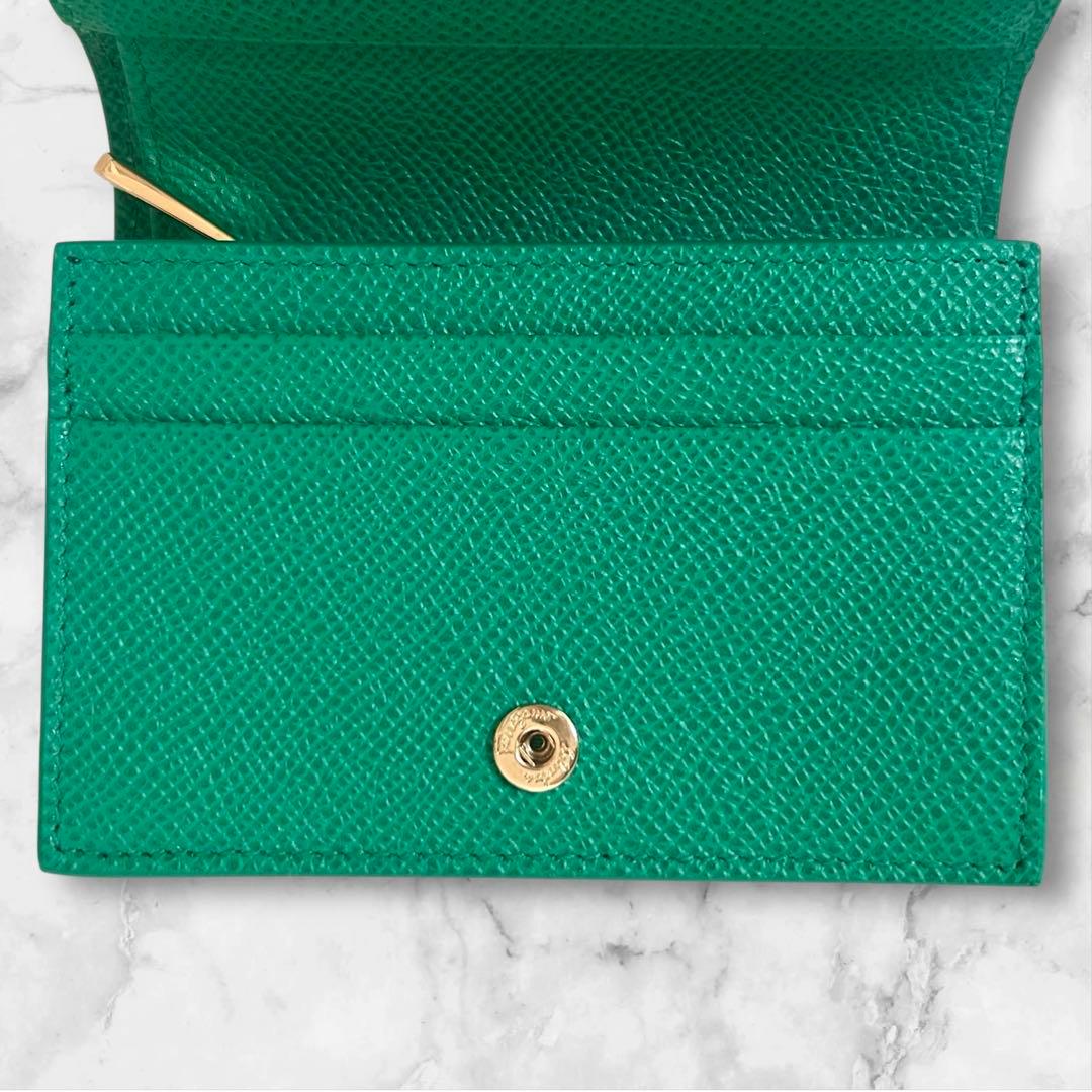 極美品】フェラガモ 二つ折り財布 ヴァラ リボン グリーン SMERALDO