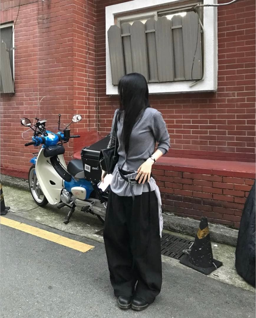 lcdc キャミ　glowny blackup cos musinsa