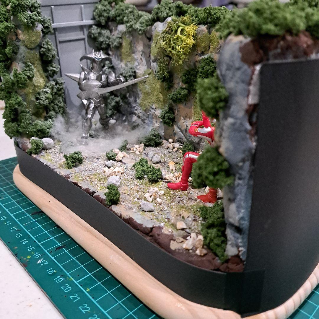 ジオラマ ウルトラマンメビウス セブン 対 グローザム - メルカリ