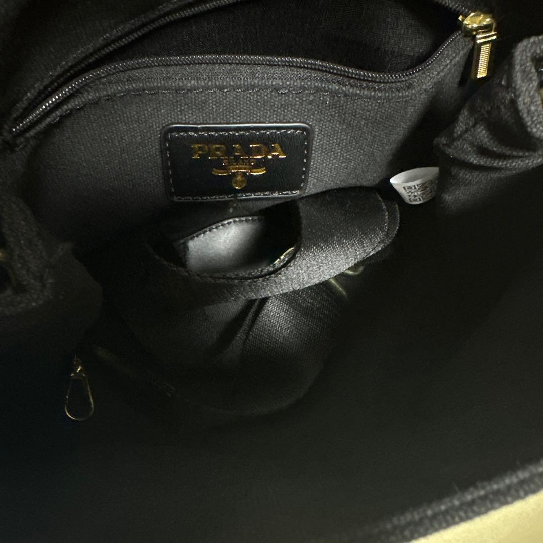 PRADA ノベルティ ハンドバッグ