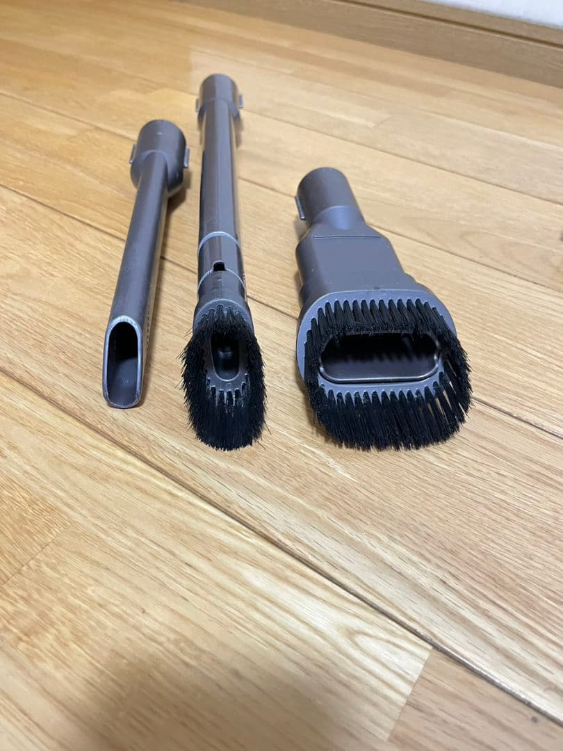 ジャンク DysonV10 Fluffy 掃除機 本体 付属品バッテリー劣化疑い