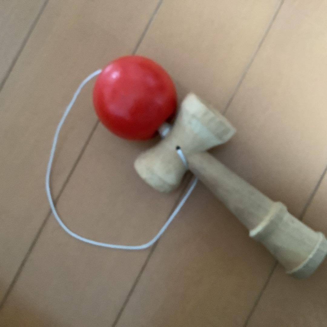 けん玉 赤いボール 木製ハンドル