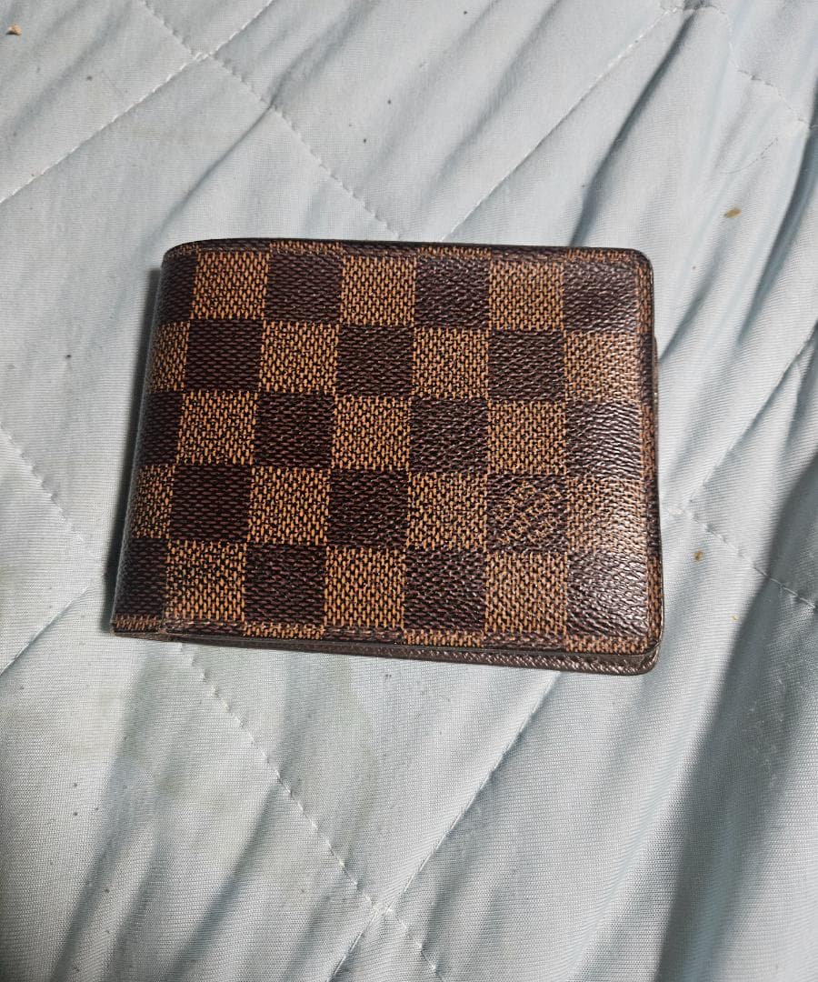 チェック柄レザー二つ折り財布