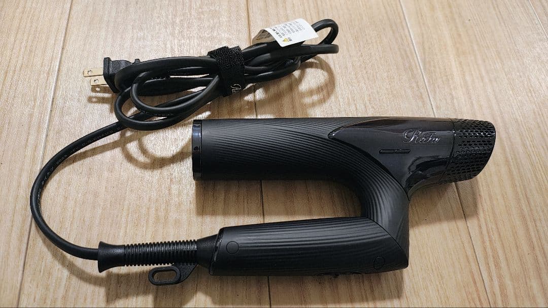 1週間限定 特別価格！ リファ ドライヤー ブラック 2023年製 AB15