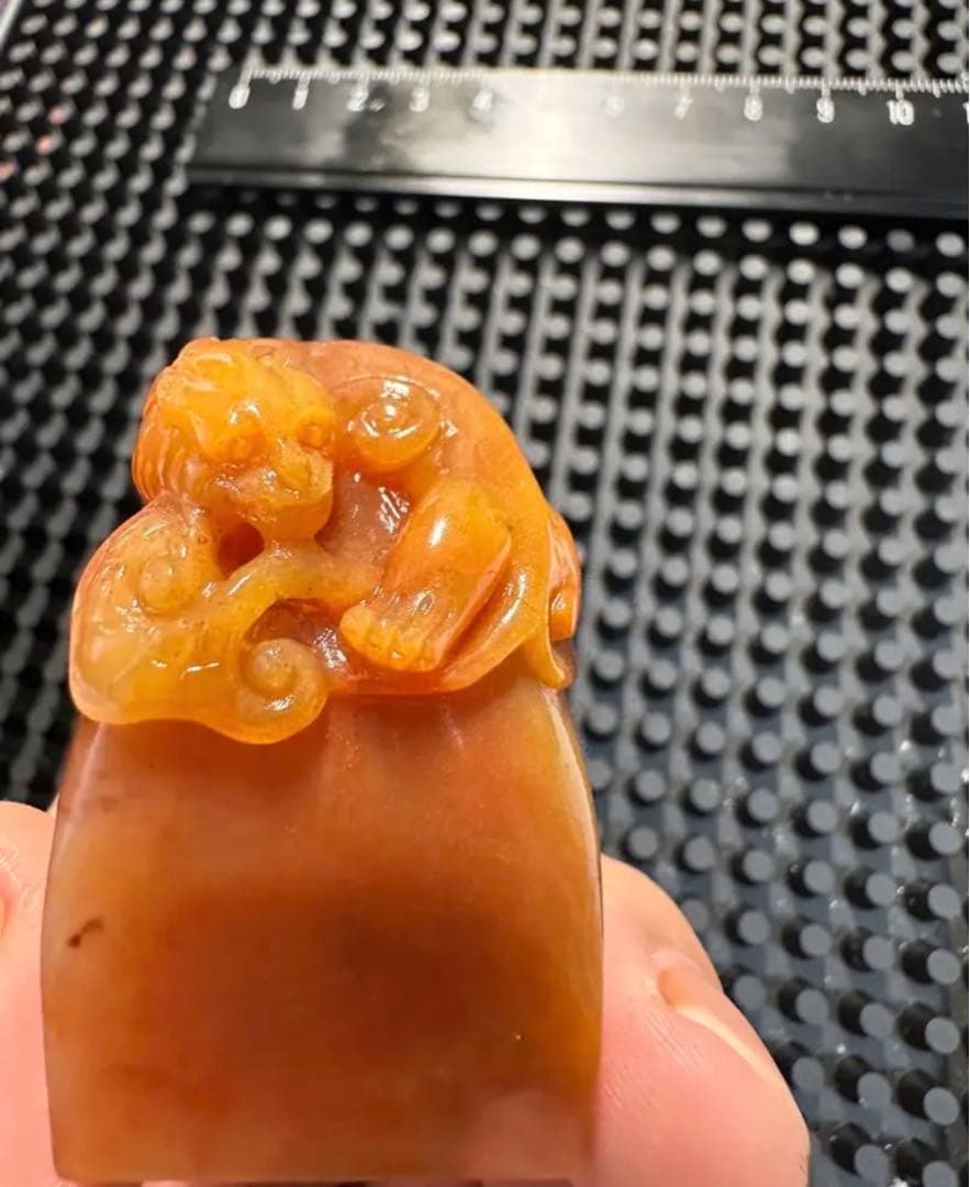 ラオス石 田黄 瑞獣衔芝 巧色 高級印材 箱付き 篆刻 書道