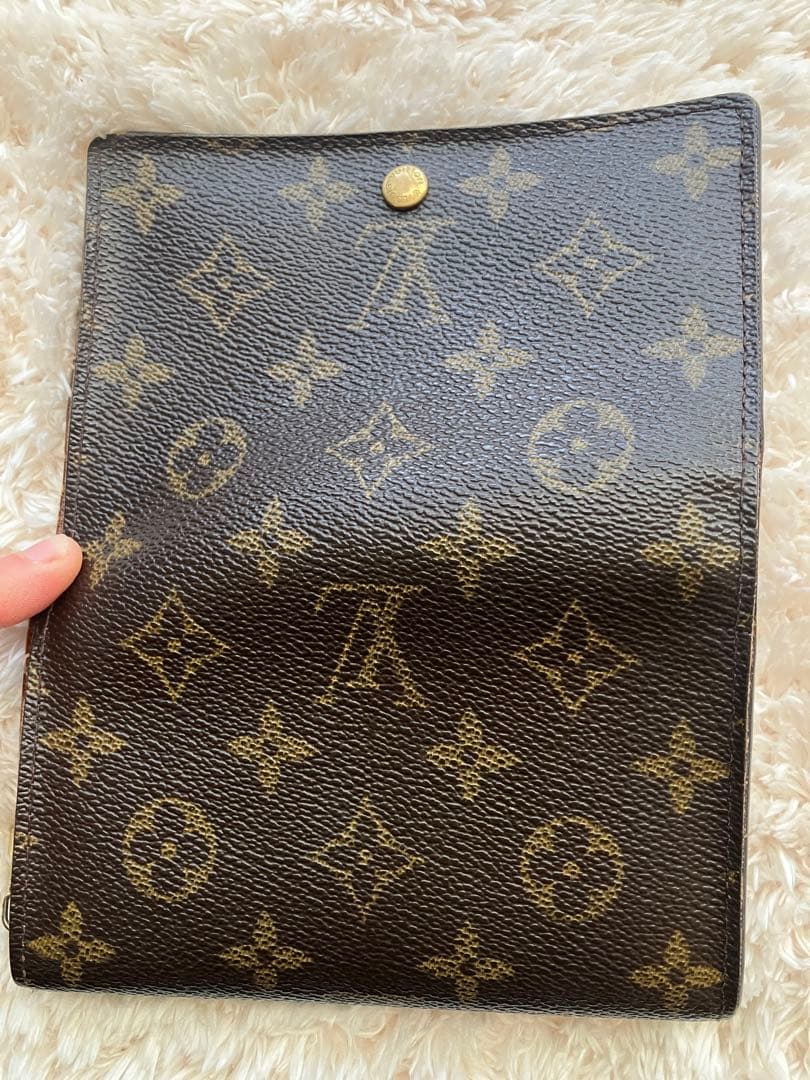 ルイヴィトンモノグラム財布