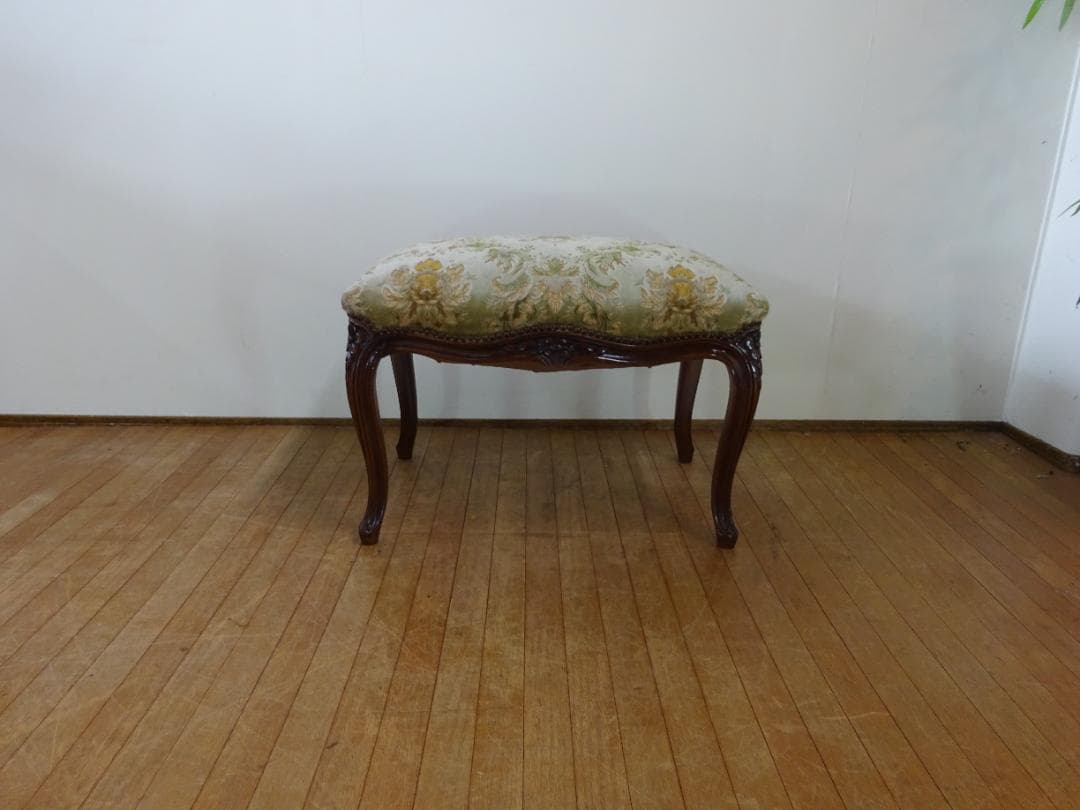 ニコ　カリモク　ドマーニ　ルイXVシリーズ　金華山　スツール　オットマン