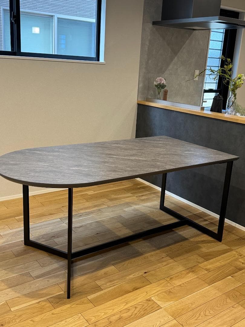 モデル展示 未使用品 半円状ダイニングテーブル1600 ストーン柄 CHERRY