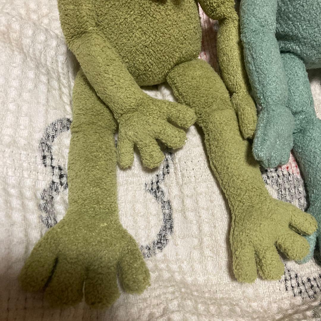 モンスイユ　カエル　ブリトー　ぬいぐるみ　中古品　色違い2こセット