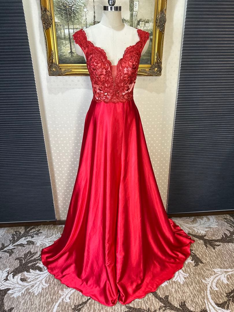 レース装飾 赤 ロングドレス