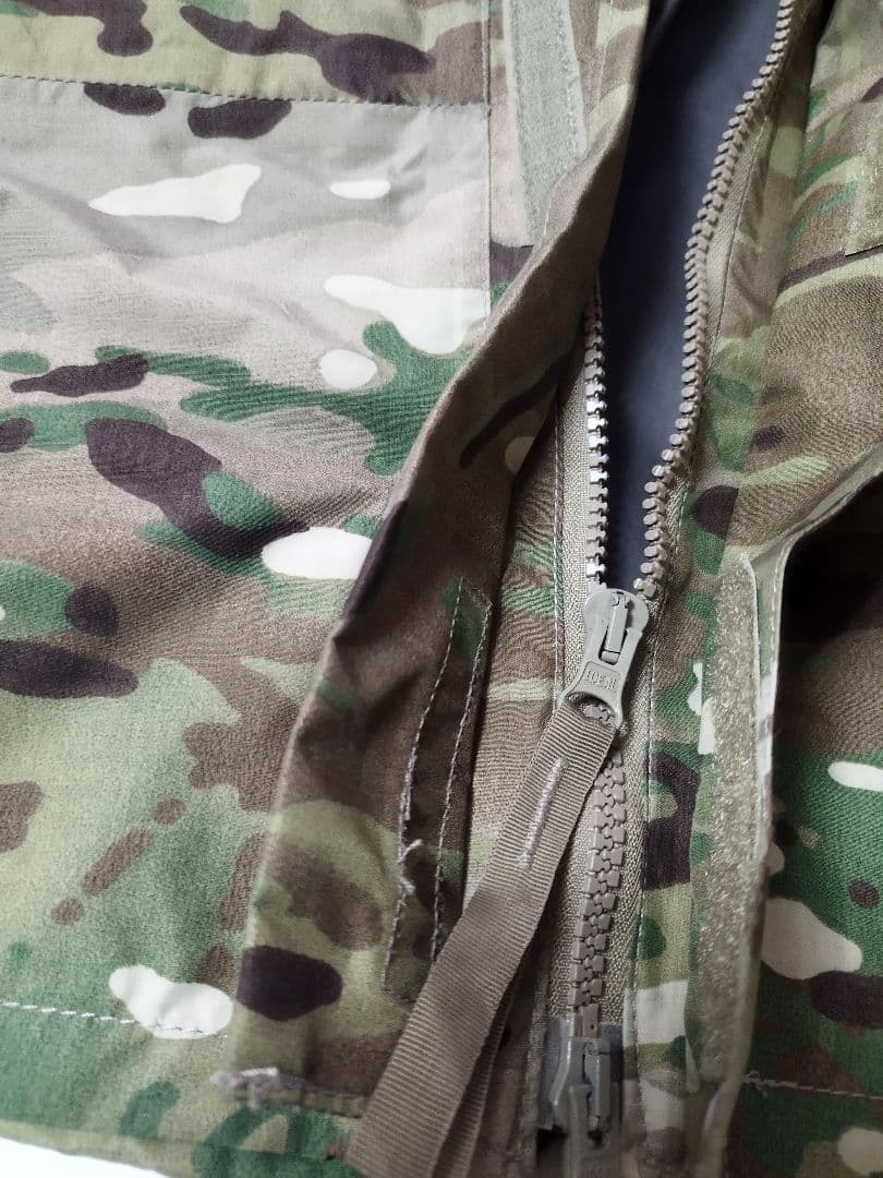 4972)米軍実物ECWCS.GENⅢ．レイヤー6ゴアテックスOCPジャケット