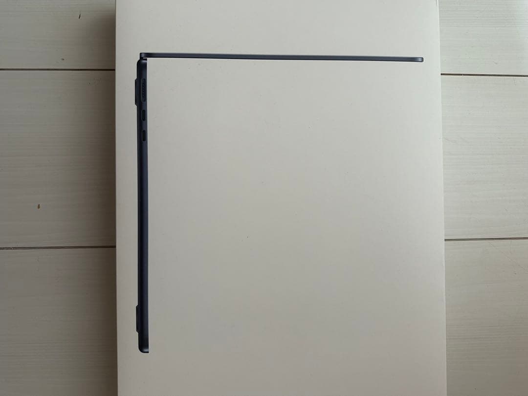 《値下げ中&値下げ交渉》MacBook Air M2ミッドナイト【即購入&配送】