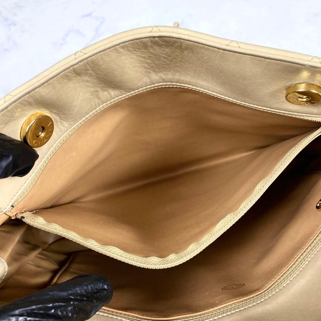 CHANEL ココボール ショルダーバッグ キルティング レザー ベージュ