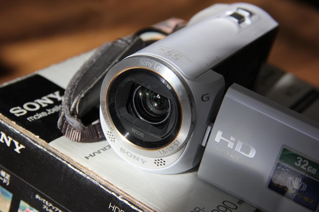 SONY HDR-CX390 ホワイト　ビデオカメラ　ソニー