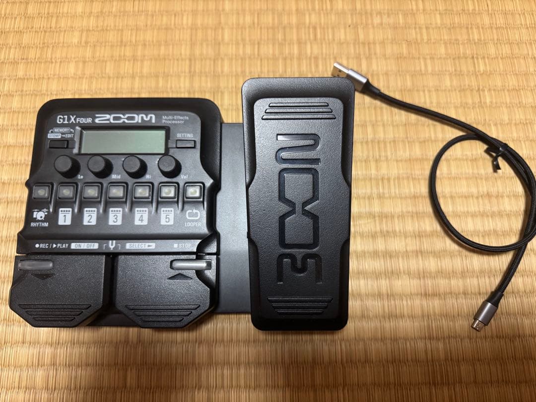ZOOM G1X FOUR マルチエフェクター　動作良好 ZOOM G1X FOUR / ギター用マルチエフェクター ズーム 【 久留米