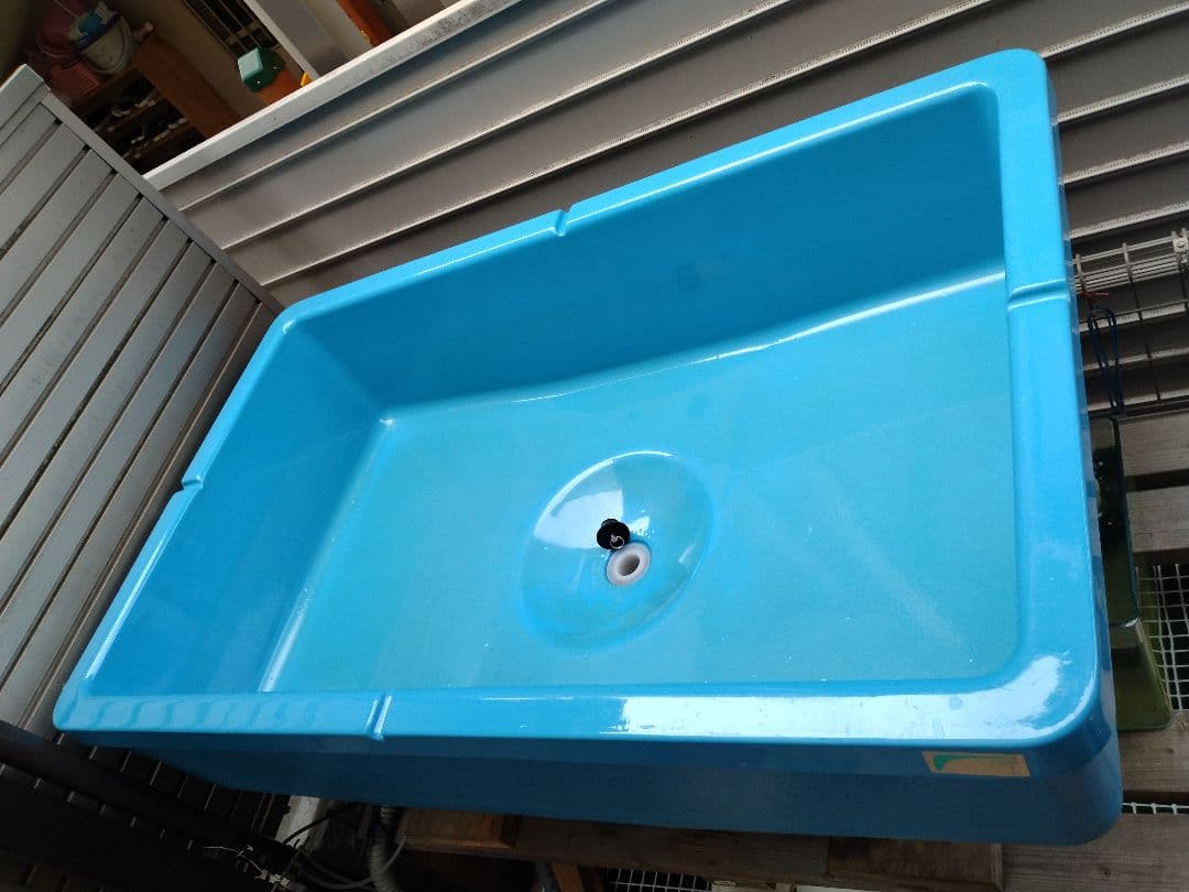 ☘️トーワケミカル FRP水槽 (30ミリ断熱材入り・ 脚付) らんちゅう 美品