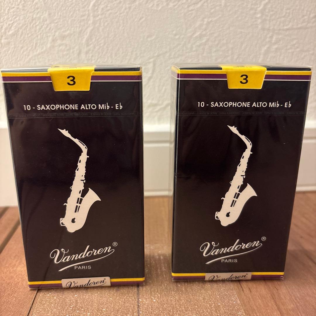 大特価アルトサックスリード 3 10枚入り2箱セット Amazon | バンドーレン アルトサクソフォンリード トラディショナル 硬