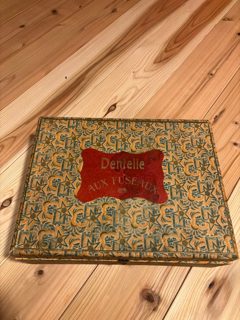 ベルギーアンティーク Dentelle aux Fuseaux ボックス - メルカリ