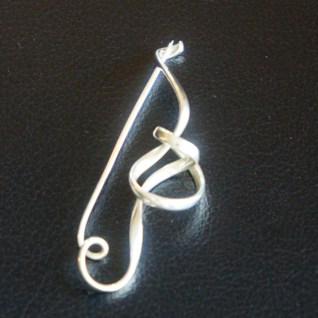 ジョージジェンセン ブローチ #384 - メルカリ