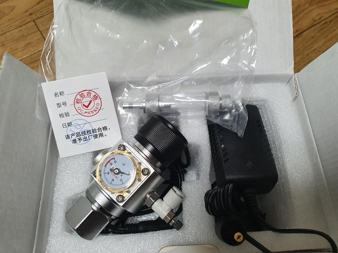 NO3リデューサー(海水用 硝酸塩·リン酸塩除去剤)、4本