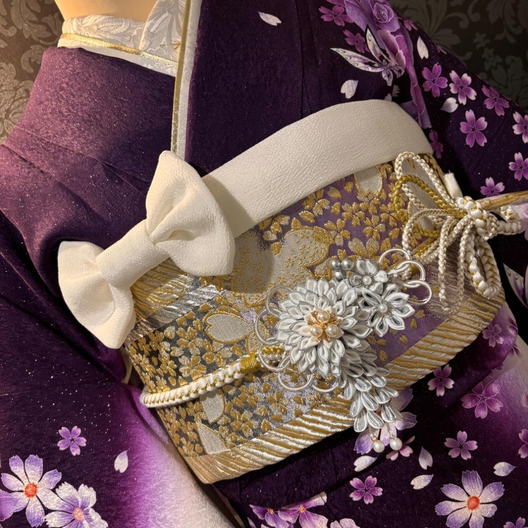 美品 銀通し 薔薇 蝶 花模様 逸品 振袖 フルセット 振り袖 振袖一覧｜