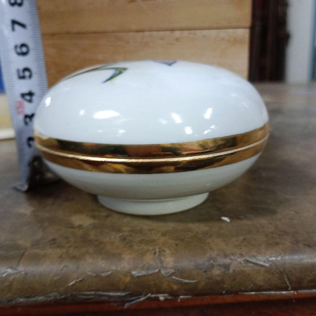 4567）高島慎一作　香合？・小物入れ・蓋物　ニワセキショウ