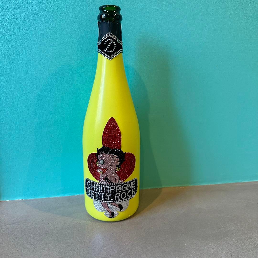 Champagne Betty Rock ベティ・ブープデザイン イエロー 空瓶 - メルカリ