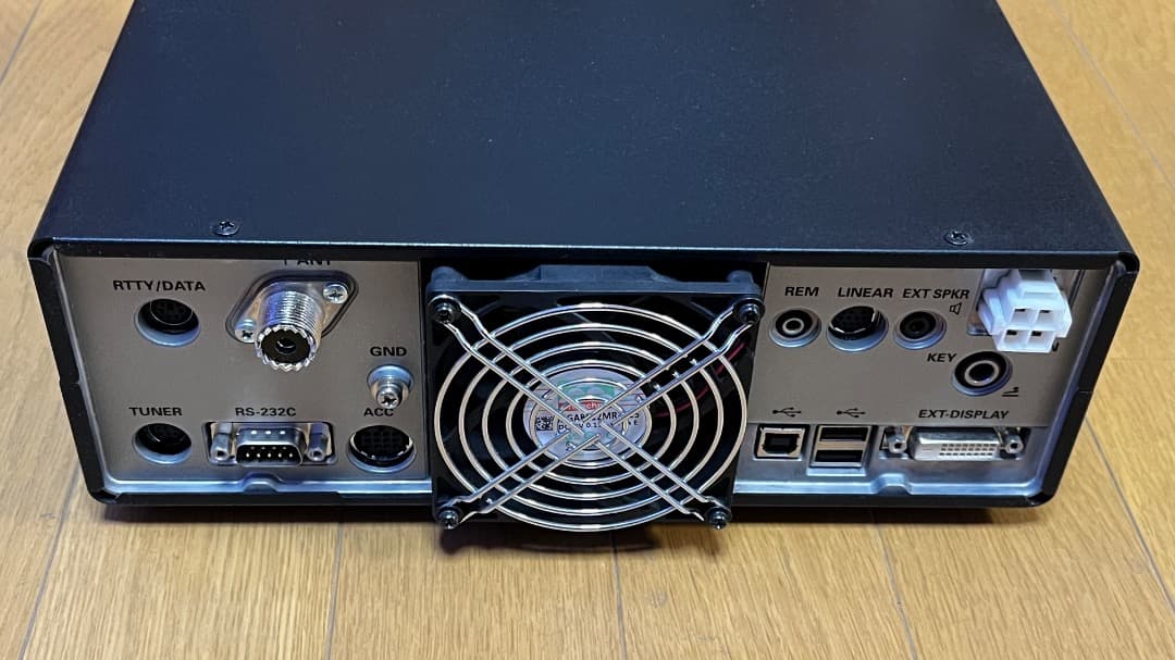 YAESU FTDX10 M HF/50MHz トランシーバー 50W