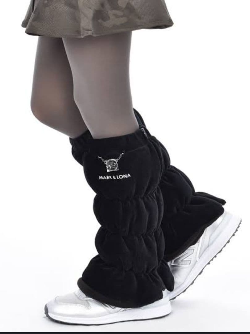 新品✦マークアンドロナ✦コーデュロイチャーム付きレッグウォーマー✦