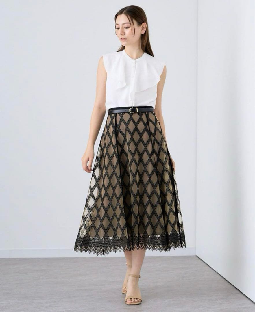 専用です。ANAYI完売品☆ ダイヤエンブロイダリーフレアスカート36サイズ美品