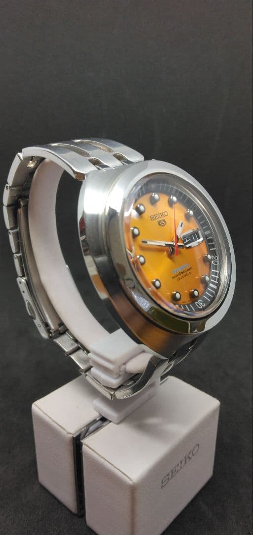 訳あり　SEIKO5 SPORTS 自動巻き 腕時計 オレンジ　複刻版希少モデル