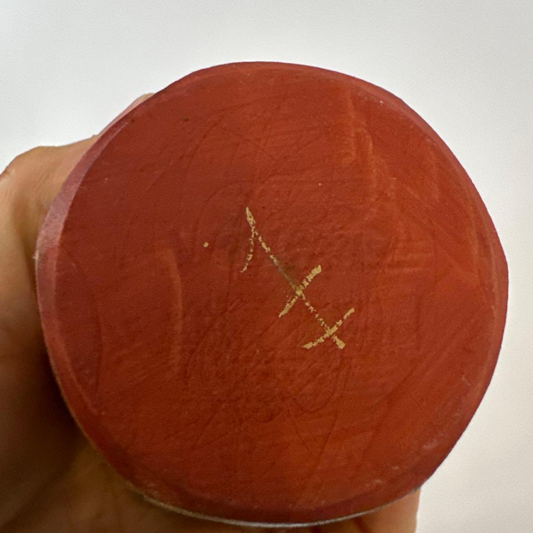 赤黒金青の円錐形陶器