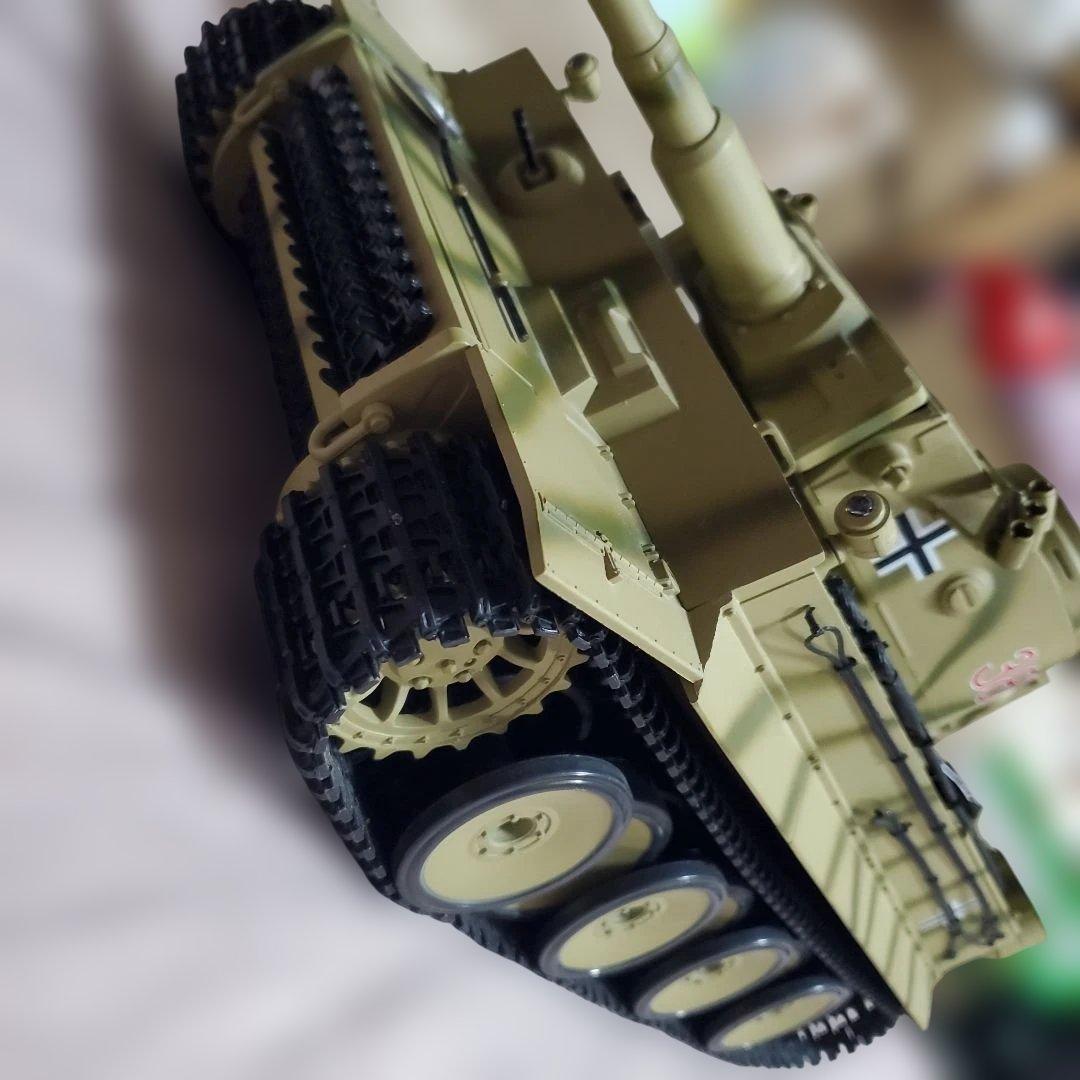 SS ヘンロン社製 RCバトルタンク 1/16