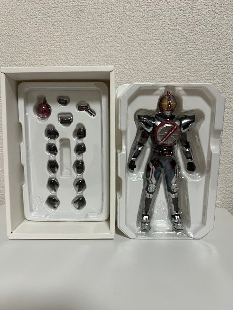 S.H.figuarts 仮面ライダーネクストファイズ　（真骨彫製法）